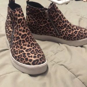 Leopard shoes